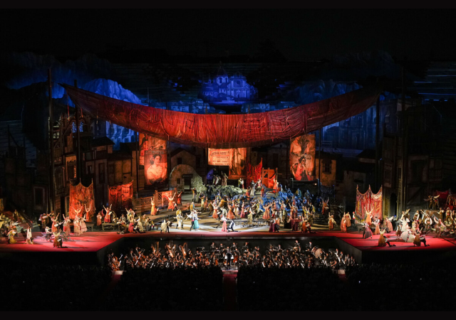 Carmen fliegt nach New York, La Bohème nach Spanien und Nabucco tourt ab September durch Europa