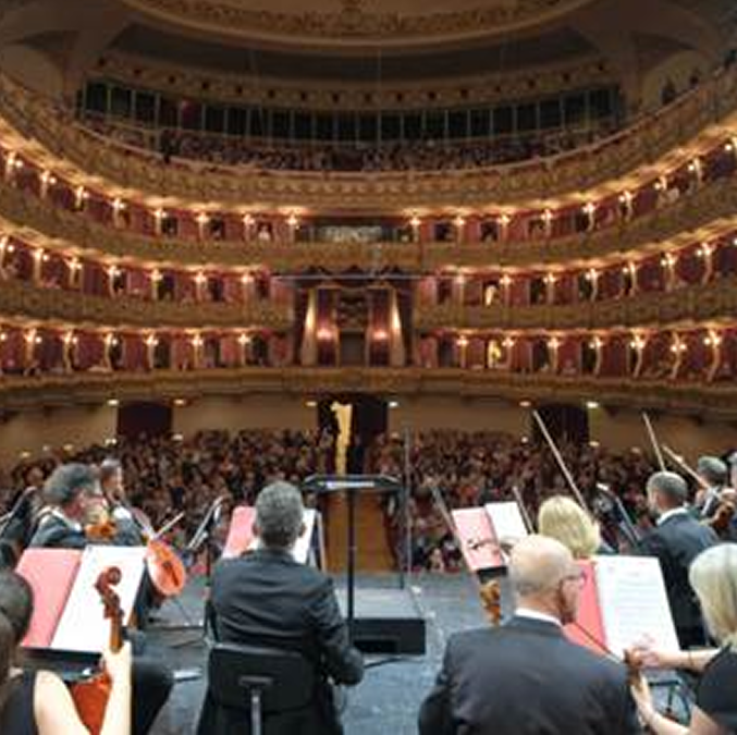 Viaggio nel romanticismo sinfonico con Caetani e Yang al Filarmonico