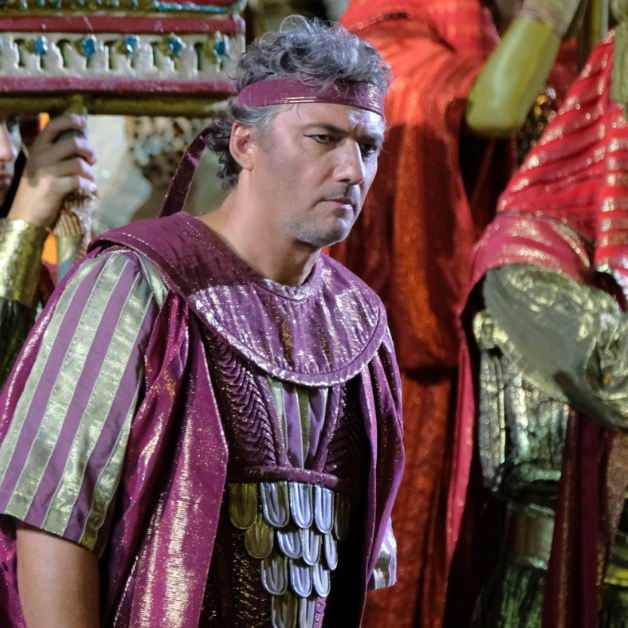 Il “re dei tenori” canterà nei panni dell’eroe egizio il 10 settembre. Jonas Kaufmann sarà Radamès all’Arena di Verona Opera Festival 2026