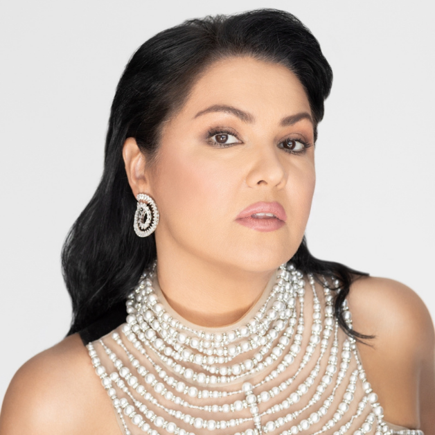 Anna Netrebko è Aida, Arena sold-out da giorni, e annuncia il suo ritorno nel 2027 per tre serate