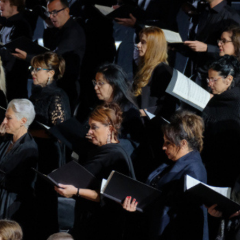 The Sanremo Festival pays homage to the practice of opera singing in Italy