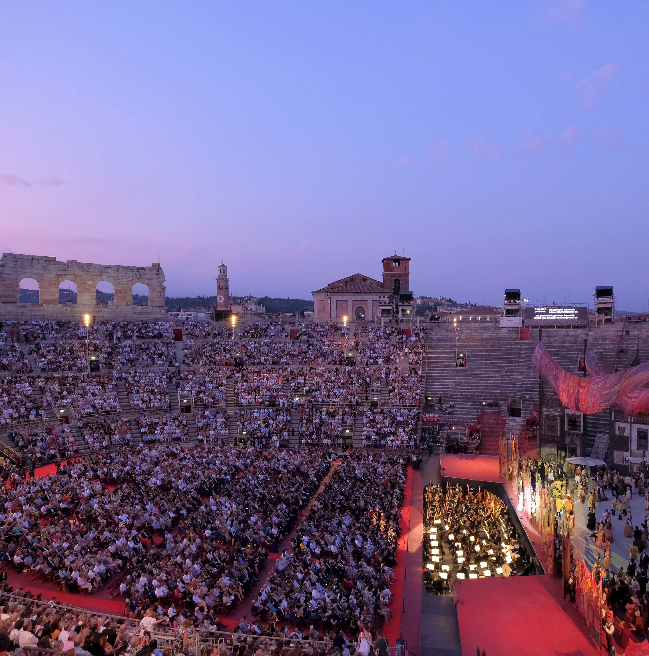 Il Festival Lirico nelle piazze di Verona